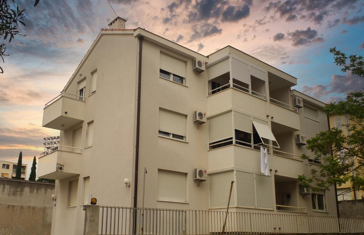 Nivi Apartment Split Exterior photo